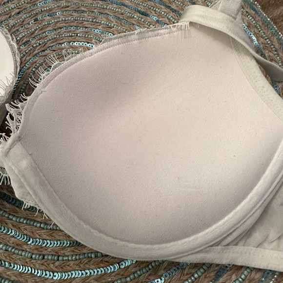 Victoria Secret Dream Angels Lace Push Up Bra- 34D - Picture 12 of 14